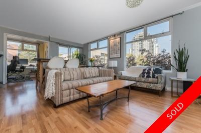 Great OPPORTUNITY! STUNNING bright 1 BDRM/DEN in the Heart Of Downtown New Westminster!